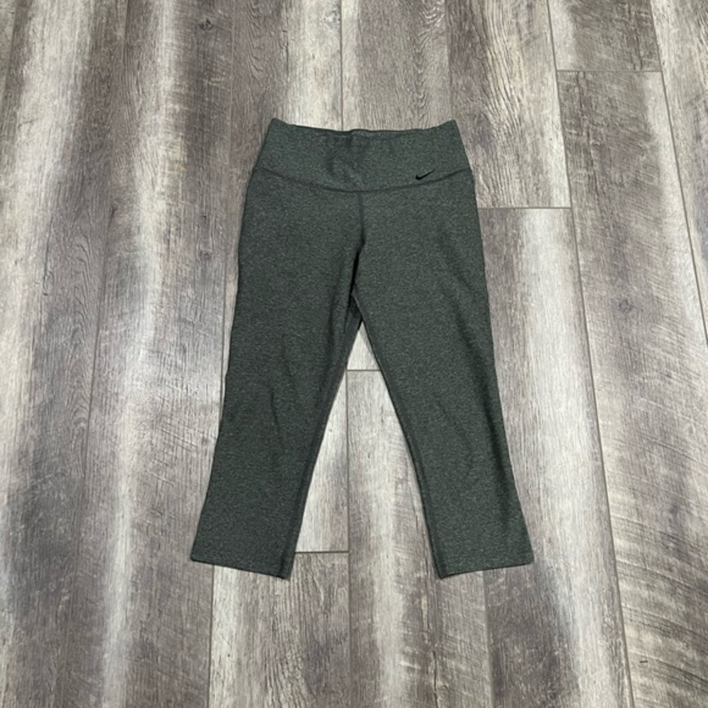 Nike Grey Cropped Leggings